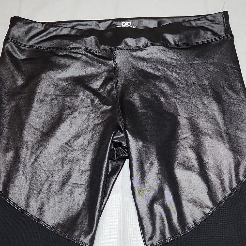 Energy Legging - Picture 5 of 11